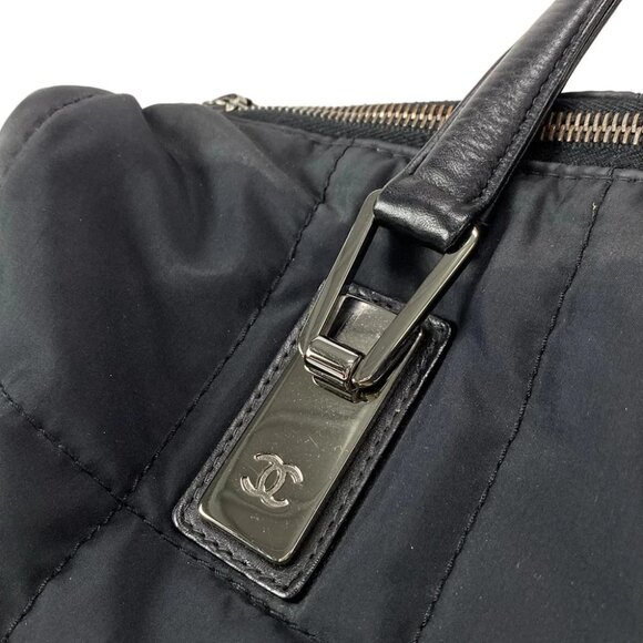 CHANEL Chocolate Bar Stitch - Black Nylon Leather Handbag - Picture 13 of 16